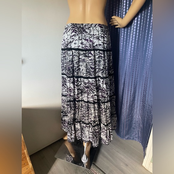 Chicos Pull On Maxi Skirt Size 1 Black White 74% Silk M-XL - Picture 4 of 6